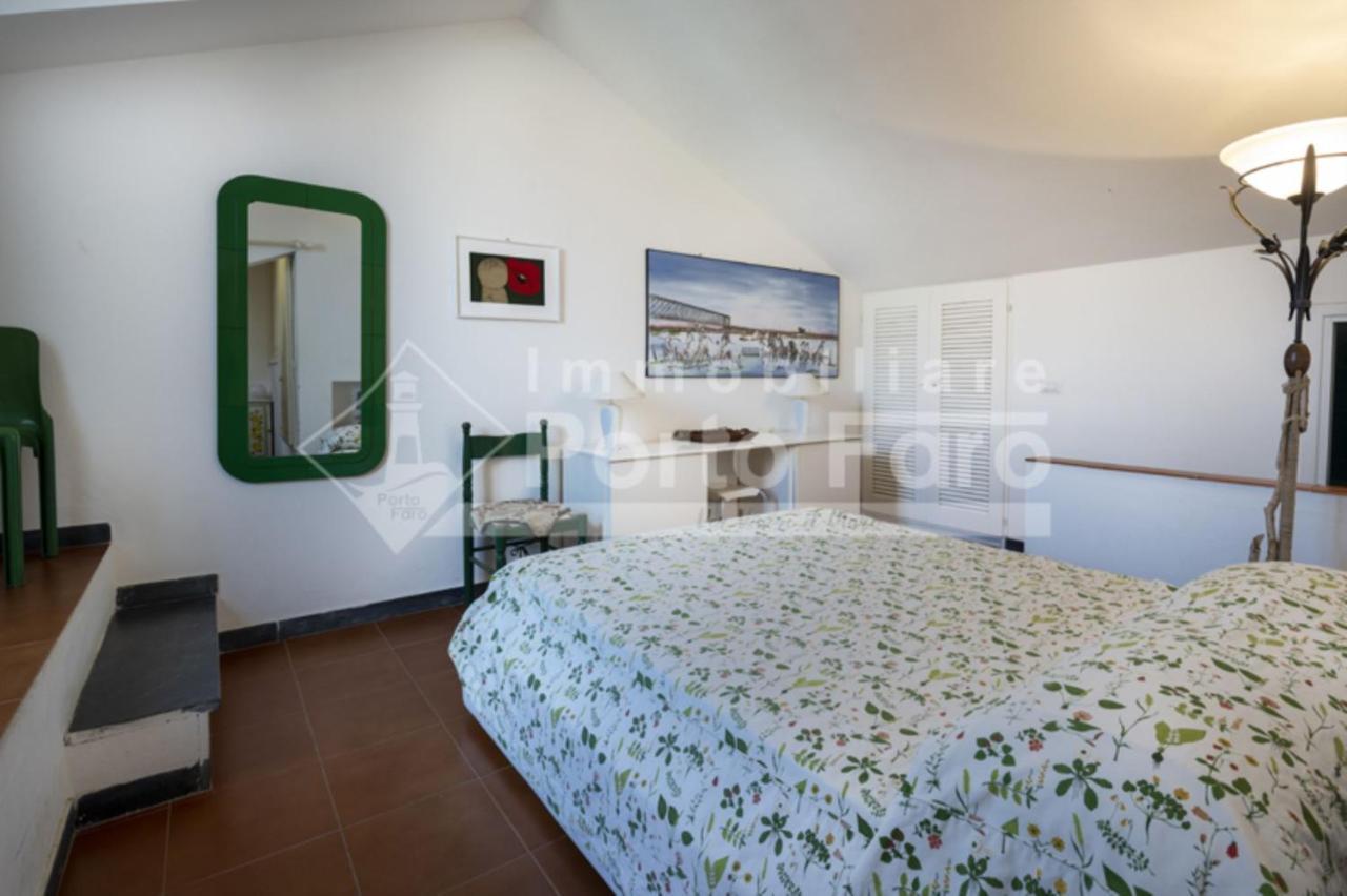 Vila 12 Centro - Trilocale Vista Mare Sul Faro Di Porto Faro Palau Exteriér fotografie